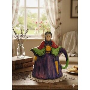 Vintage Niagara Falls Teapot | England Souvenir Old Lady Teapot | Cottagecore